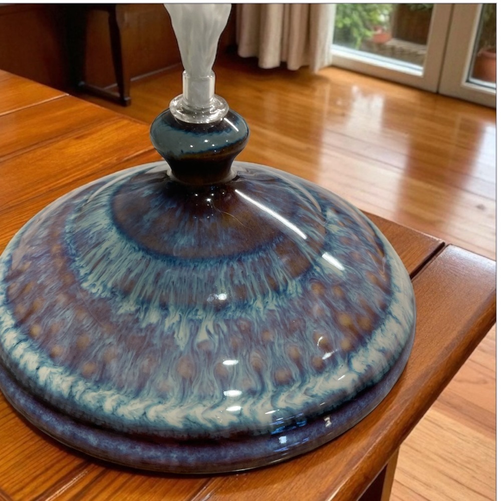 Bill Campbell Beautiful Hand-Thrown Porcelain Art Pottery Oil Lamp